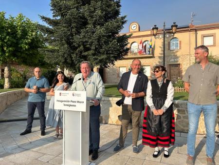 Imagen Torreiglesias celebra la conclusión de la remodelación integral de su Plaza Mayor con un acto de inauguración al que ha asistido el...