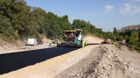 Imagen La Diputación de Segovia abre al tráfico la SG-V-2111 entre Sacramenia y Cuevas de Provanco, que encara la parte final de su ensanche y...