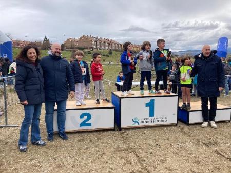 Imagen Representantes de Cantimpalos, Palazuelos, Cuéllar o el Real Sitio de San Ildefonso logran subir a lo alto del podio en la final provincial de Cross escolar